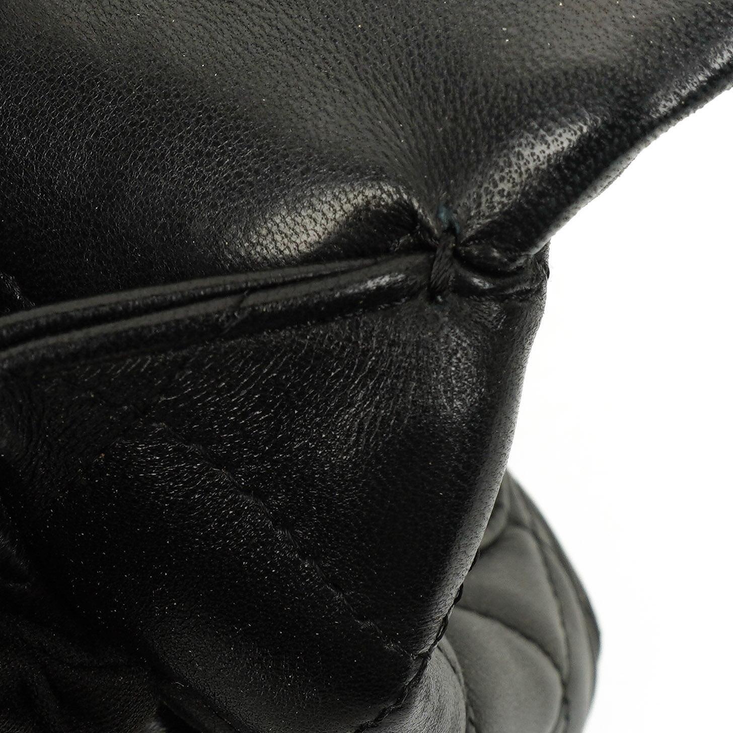 Chanel Kelly Medium aus schwarzem gestepptem Lammleder, 2005-2006