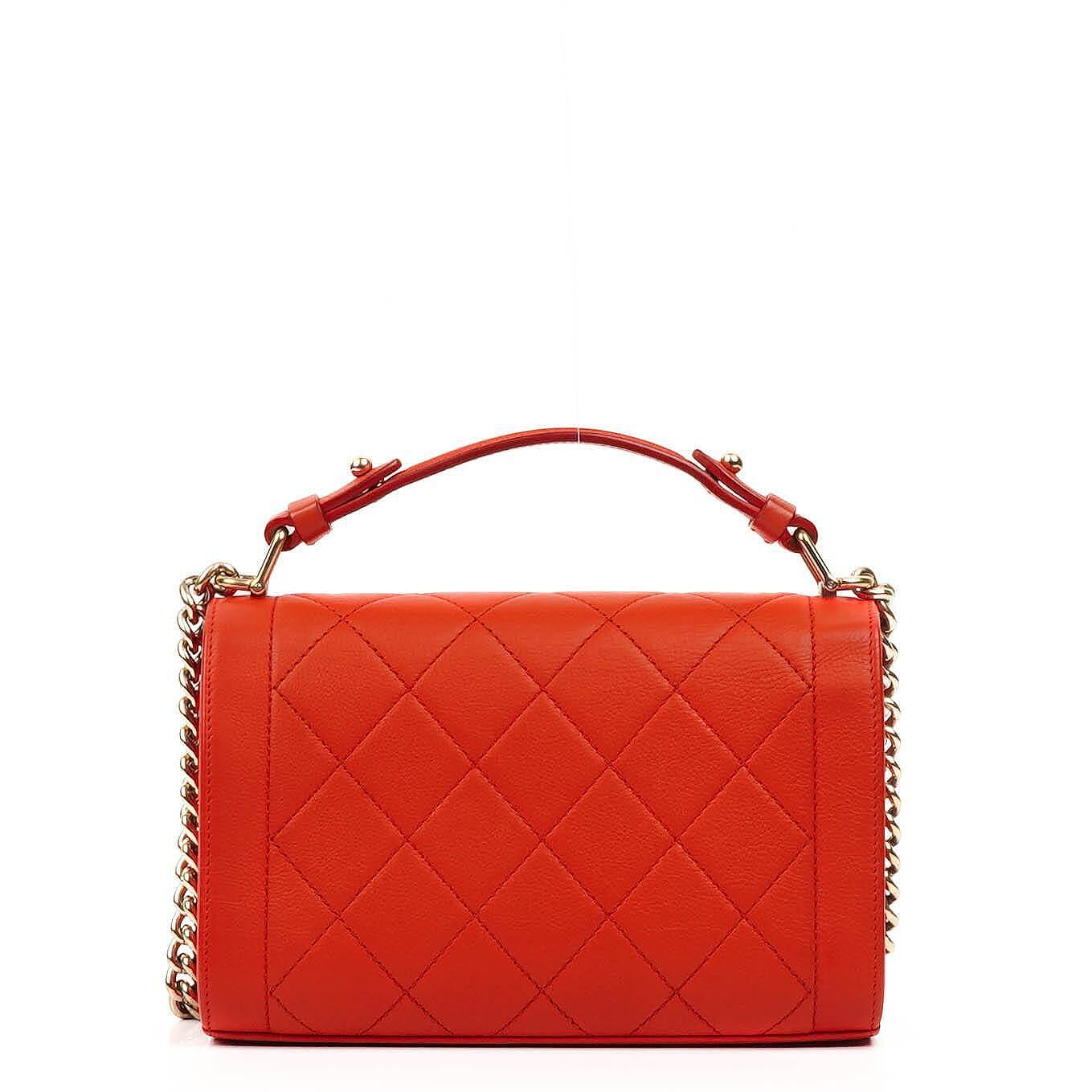 Chanel Label Click Flap Tasche aus rotem gestepptem Kalbsleder mit goldfarbenen Beschlägen