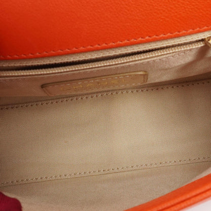 Chanel Label Click Flap Tasche aus rotem gestepptem Kalbsleder mit goldfarbenen Beschlägen