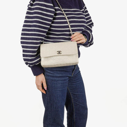 Chanel Lady Graphic Flap Tasche aus gestepptem Leder