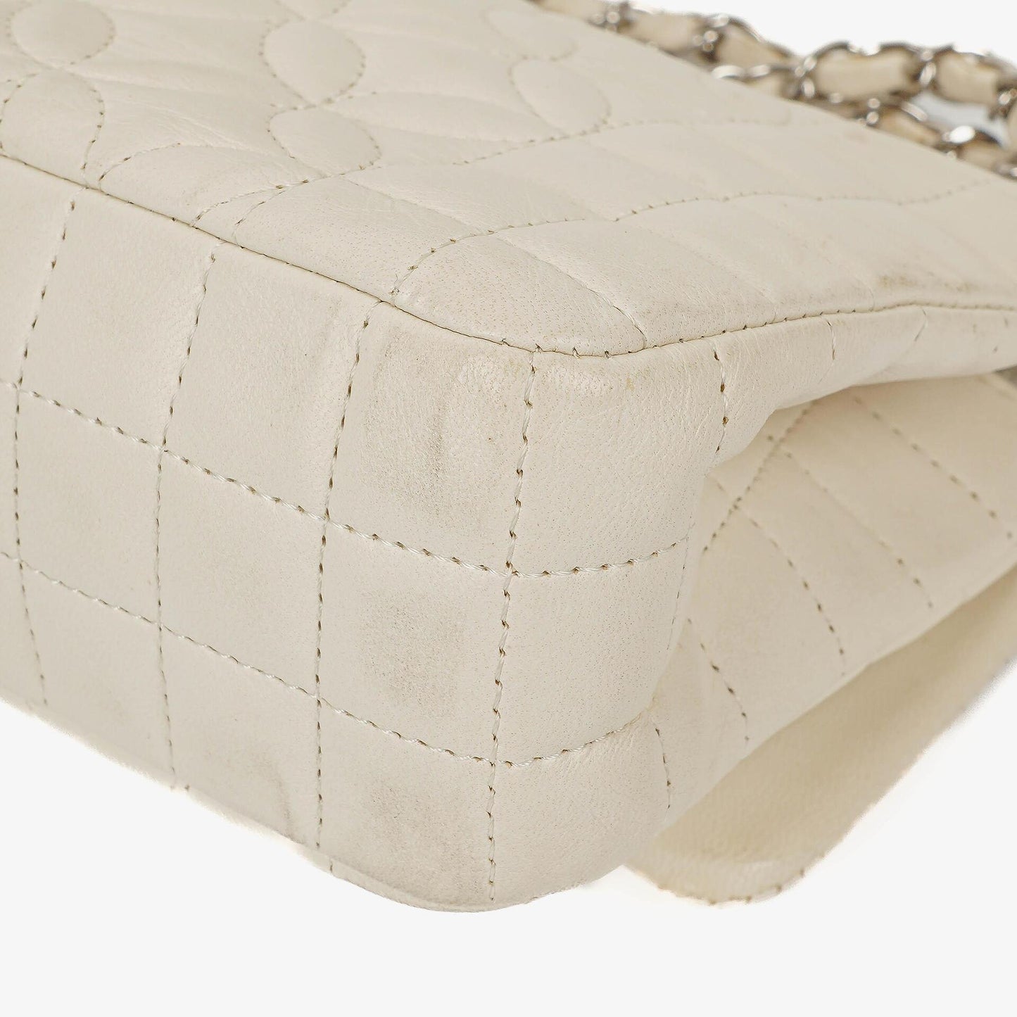 Chanel Lady Graphic Flap Tasche aus gestepptem Leder