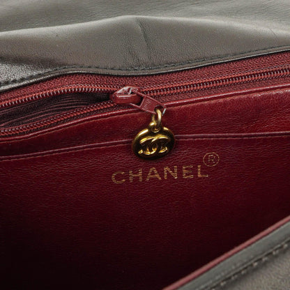 Chanel Lammleder Schwarz Vertikal Stepp Maxi CC Flap Schultertasche