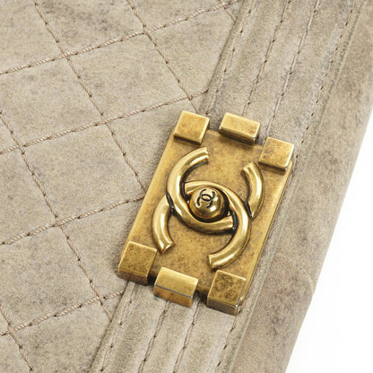 Chanel Große Boy 2013 Metiers D’Art Neutral Gepolsterte Abgenutzte Wildleder Flap Tasche mit Gealterten Goldbeschlägen