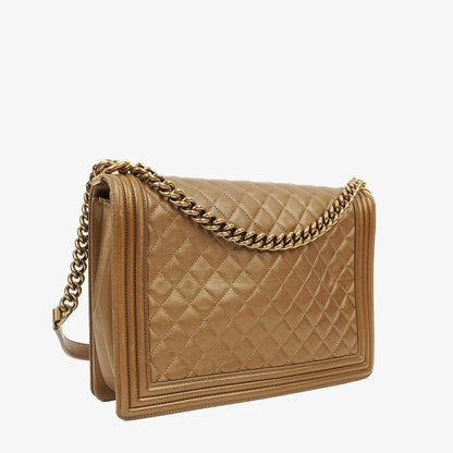 Chanel Große Boy gesteppte Flap Bag in Gold Metallic mit gealterten goldfarbenen Beschlägen