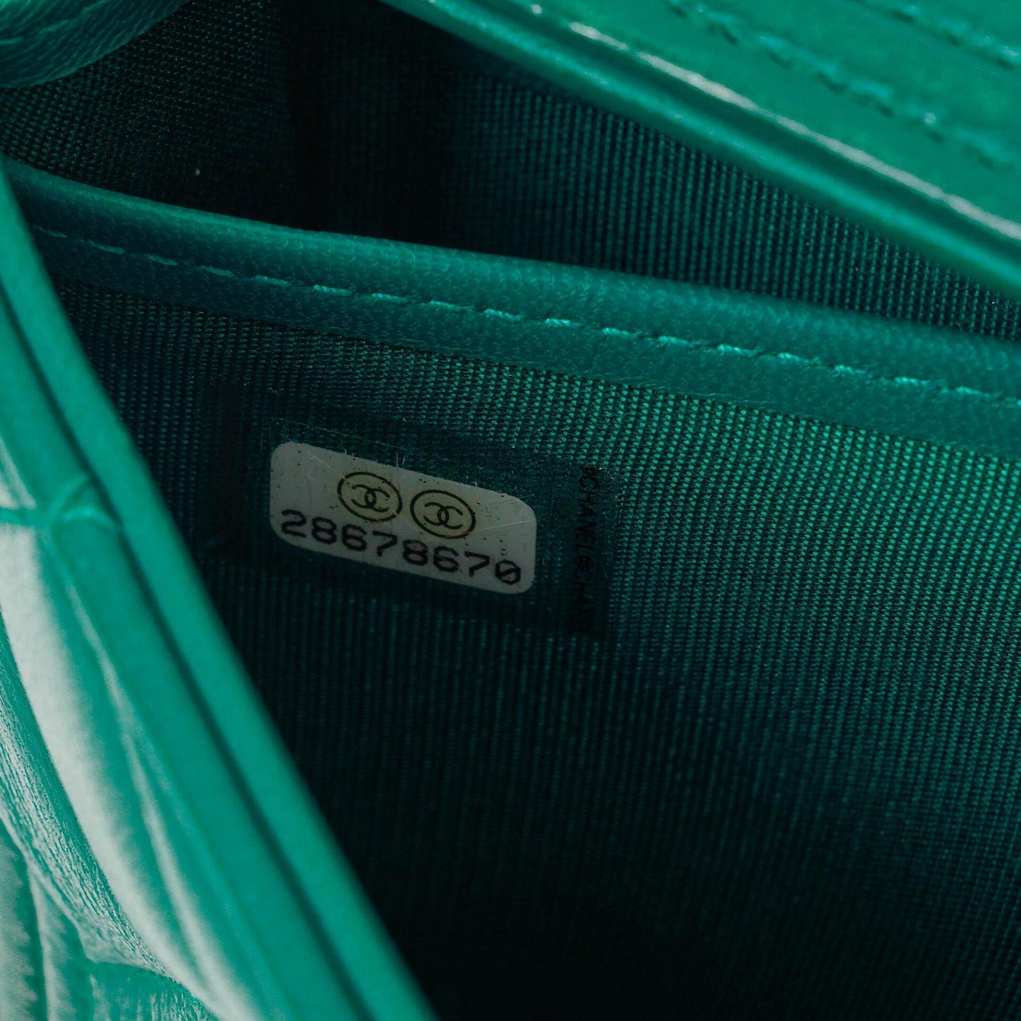 Chanel Boy Gusset große Klappgeldbörse aus gestepptem Lammleder in Metallic-Türkis