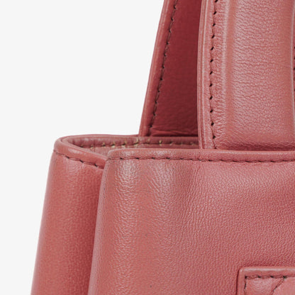 Chanel Large Kelly Einkaufstasche aus pinkem Lammleder mit 24K vergoldeter Hardware