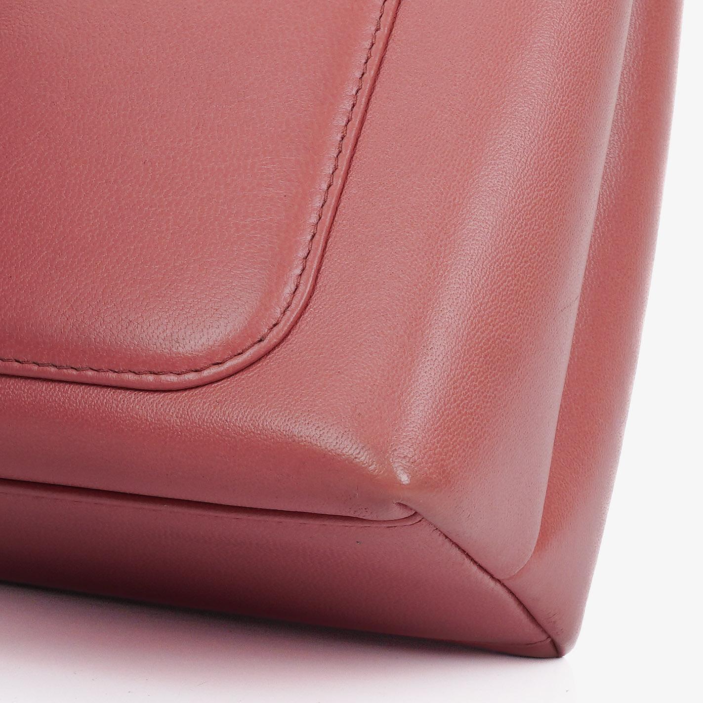 Chanel Large Kelly Einkaufstasche aus pinkem Lammleder mit 24K vergoldeter Hardware
