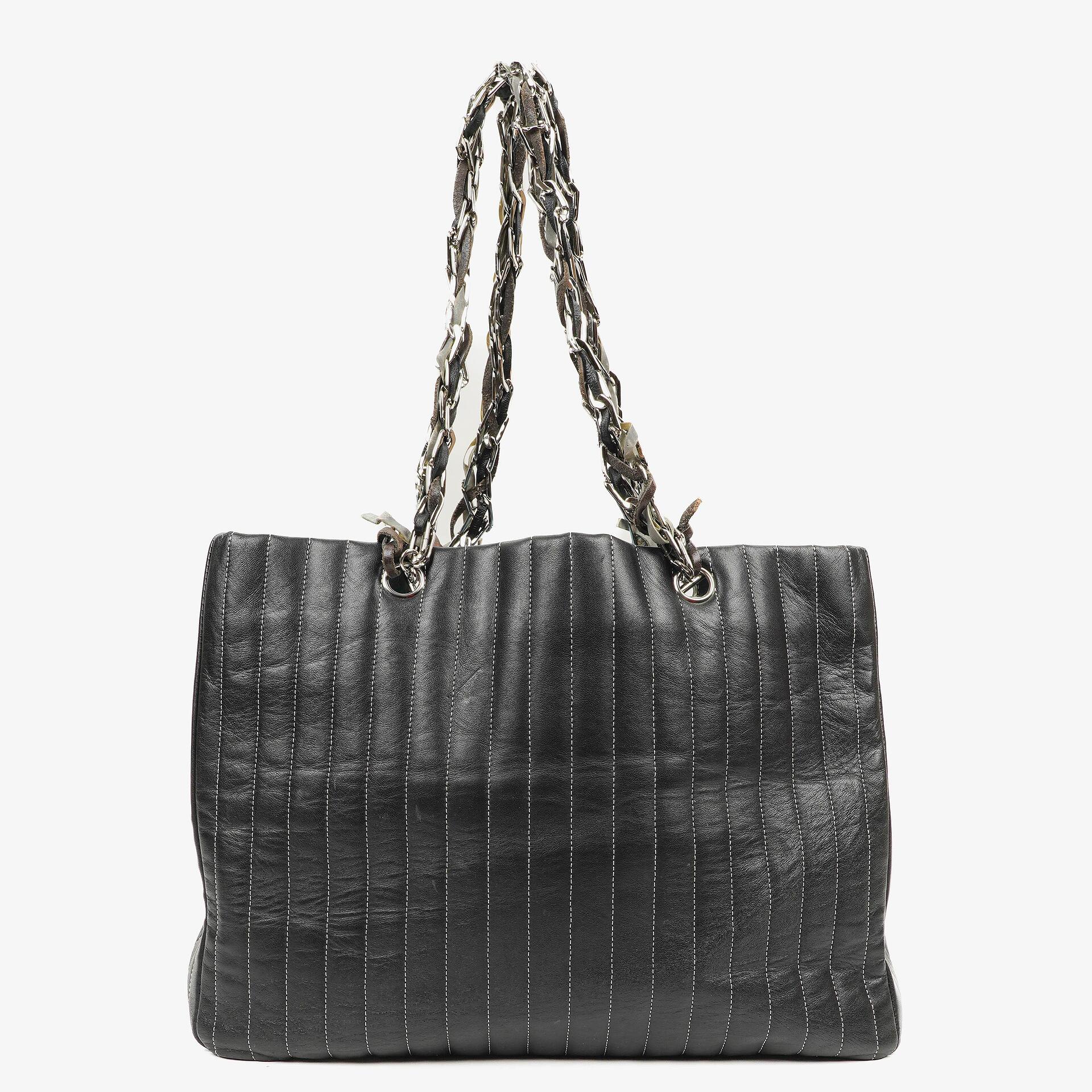 Chanel Mademoiselle Tote-Tasche Groß Schwarz Lammleder Steppung Vertikal