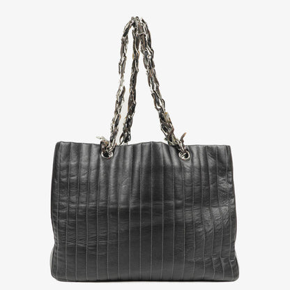 Chanel Mademoiselle Tote-Tasche Groß Schwarz Lammleder Steppung Vertikal