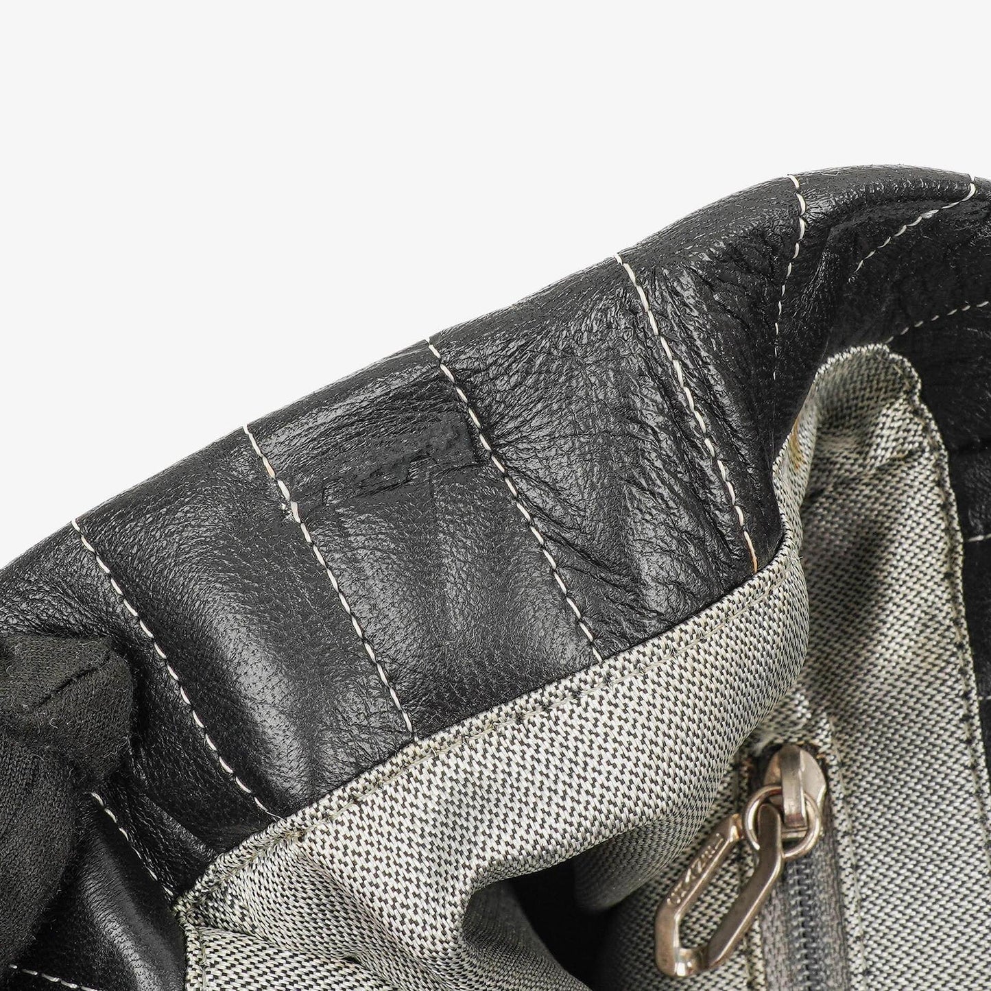 Chanel Mademoiselle Tote-Tasche Groß Schwarz Lammleder Steppung Vertikal