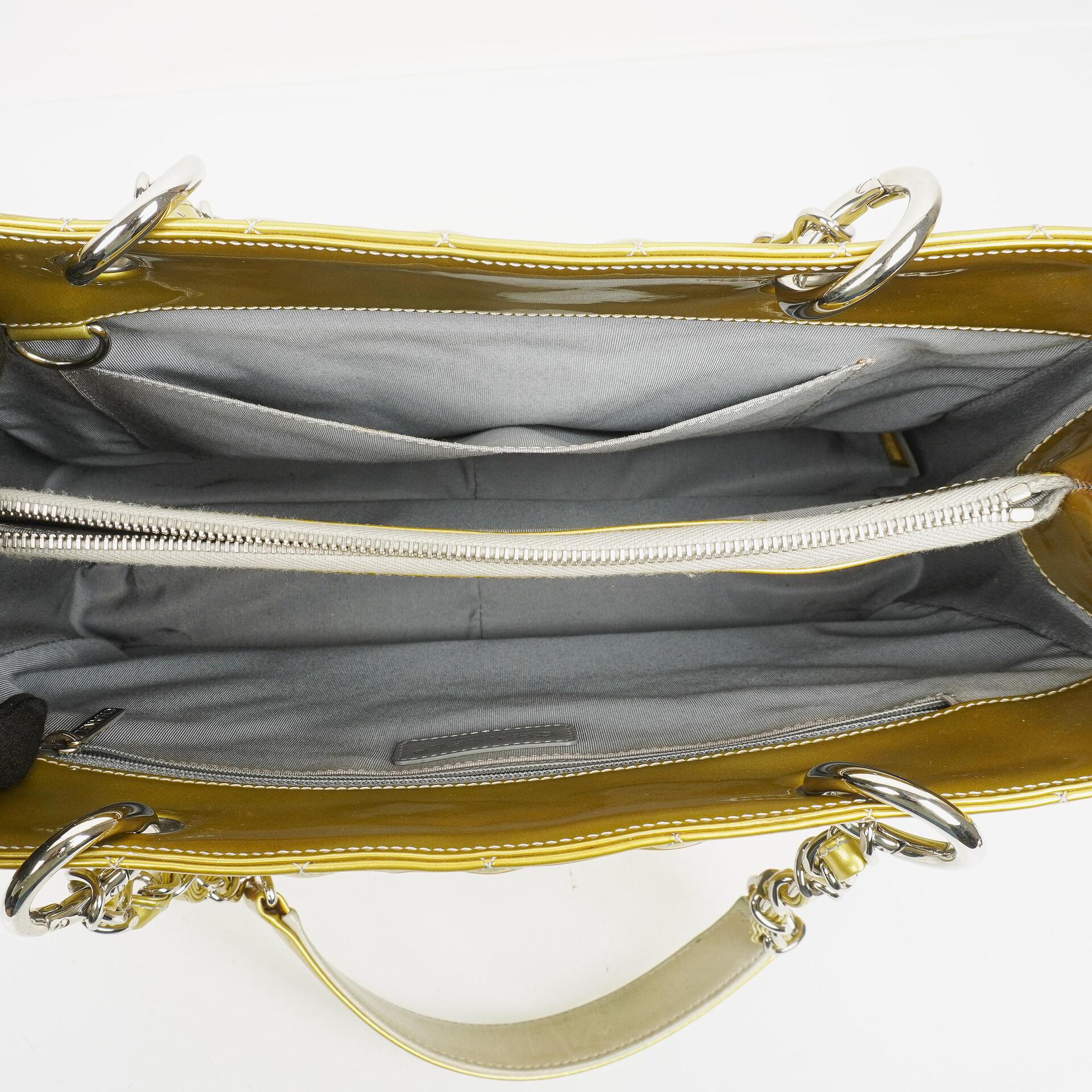 Chanel Große Gesteppt Lackleder Tote Tasche