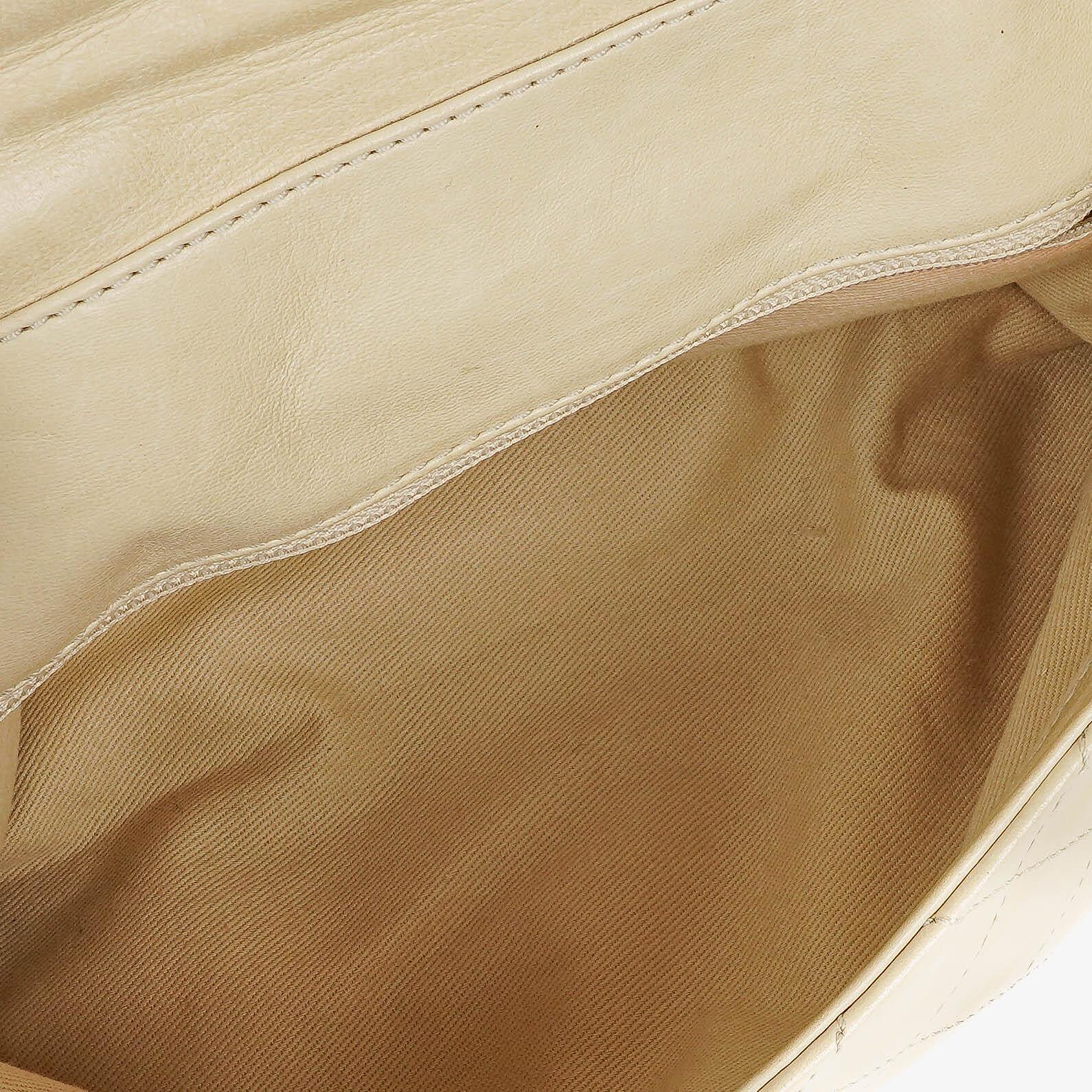 Chanel Schultertasche aus Leder mit Klappe