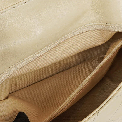 Chanel Schultertasche aus Leder mit Klappe