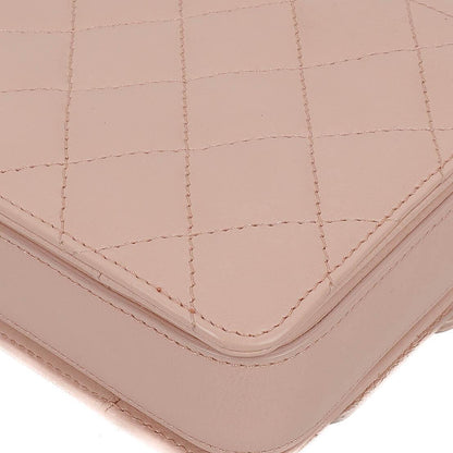 Chanel Flap Tasche aus hellrosa gestepptem Lammleder mit champagner-goldfarbener Hardware