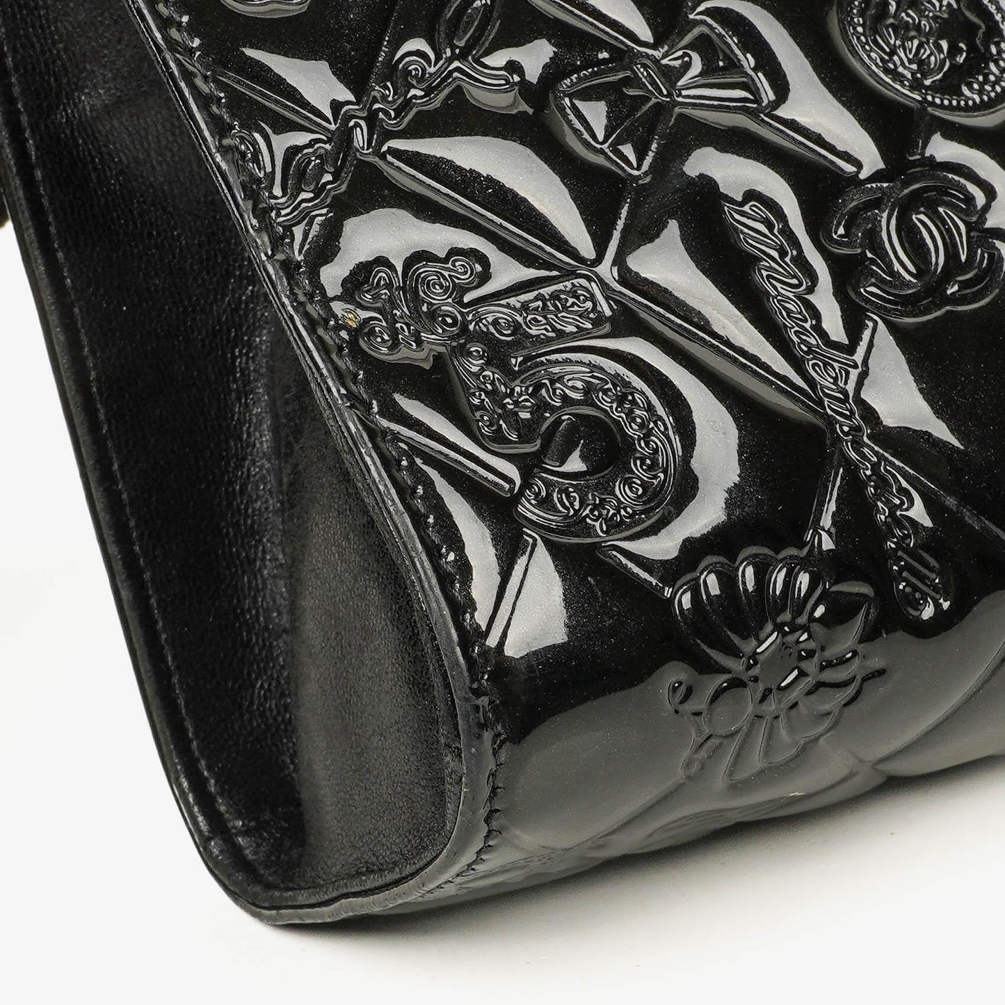 Chanel Lucky Charm Pochatte aus schwarzem Lackleder