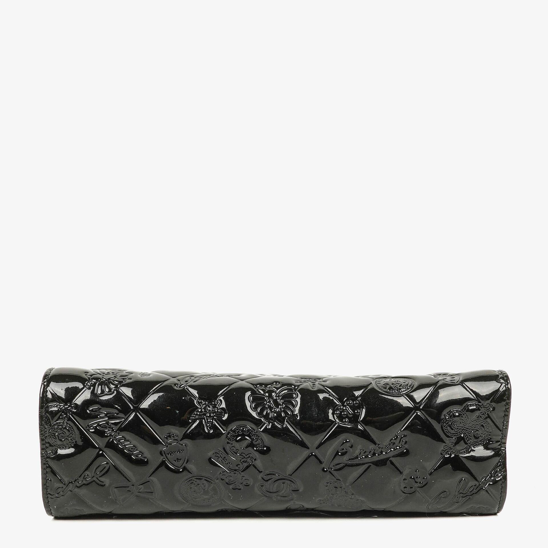 Chanel Lucky Charm Pochatte aus schwarzem Lackleder