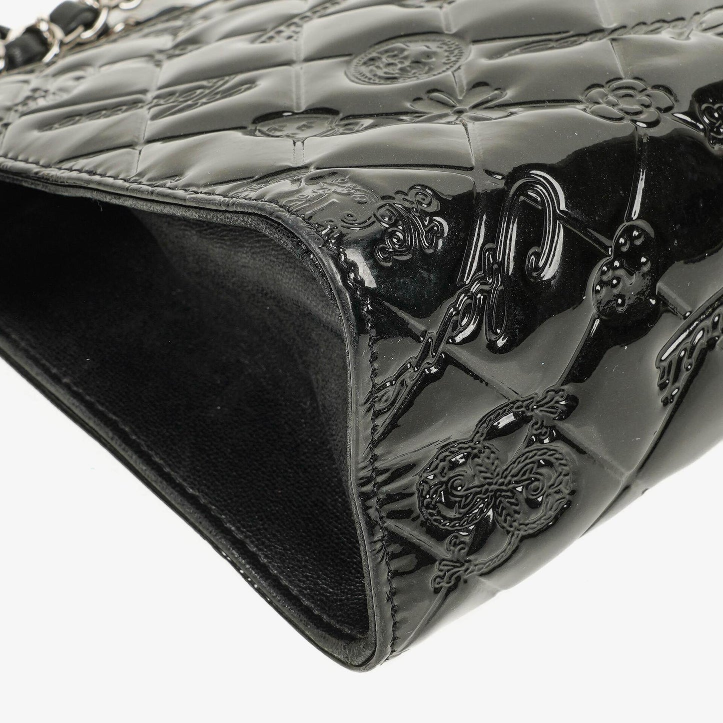 Chanel Lucky Charm Pochatte aus schwarzem Lackleder