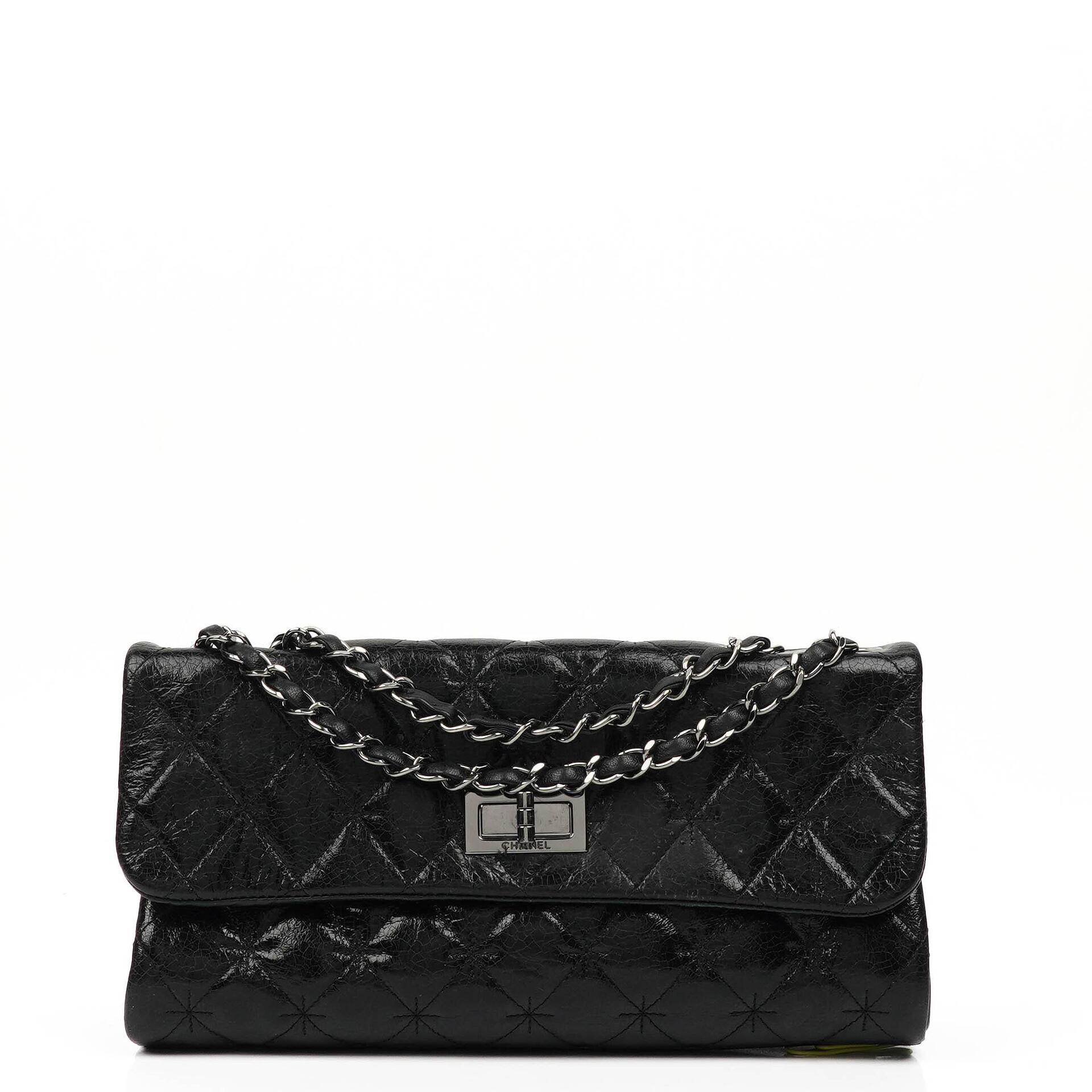 Chanel Mademoiselle Klappentasche aus glasiertem Crackled-Kalbsleder mit silberfarbenen Beschlägen