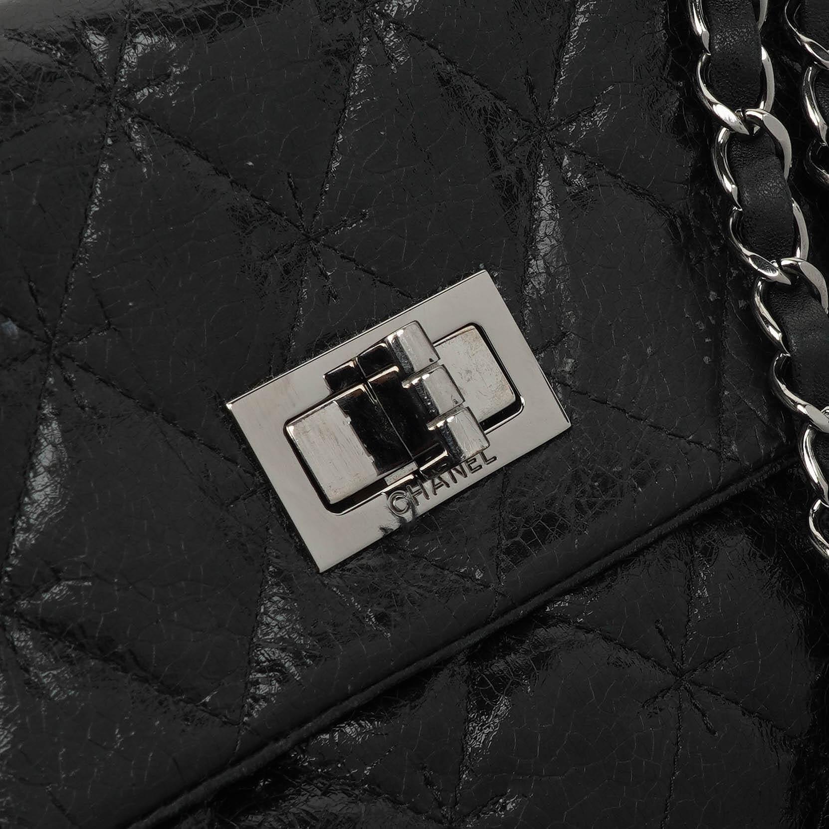 Chanel Mademoiselle Klappentasche aus glasiertem Crackled-Kalbsleder mit silberfarbenen Beschlägen