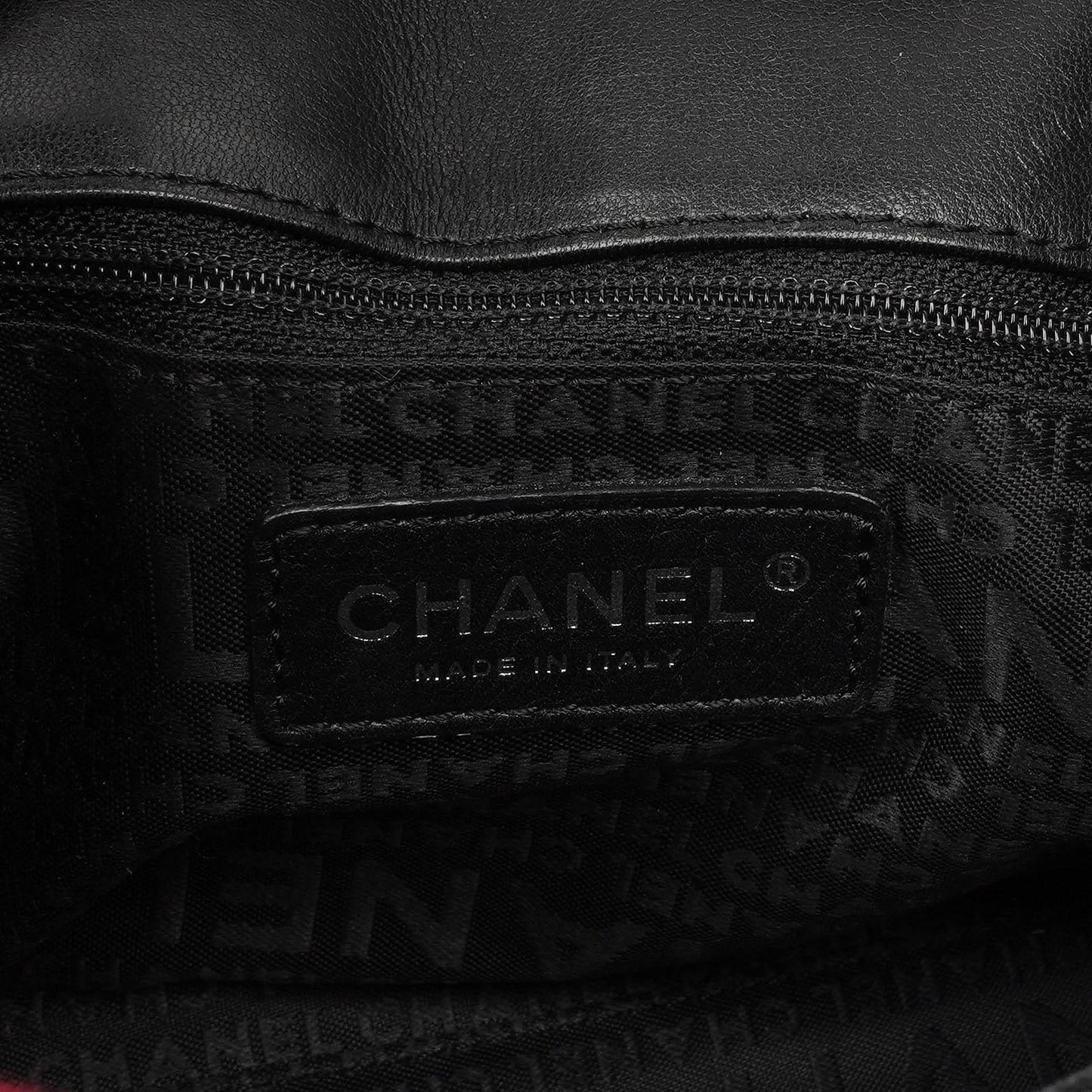 Chanel Mademoiselle Klappentasche aus glasiertem Crackled-Kalbsleder mit silberfarbenen Beschlägen