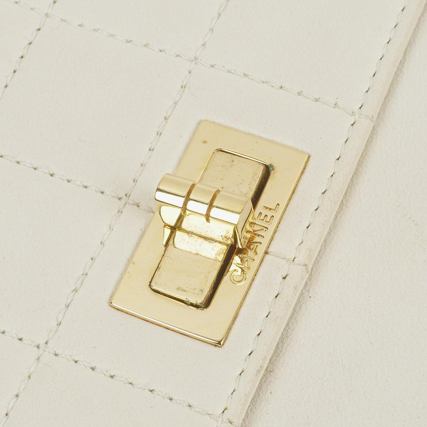 Chanel Mademoiselle Lock Accordion Chocolate Bar Klappentasche