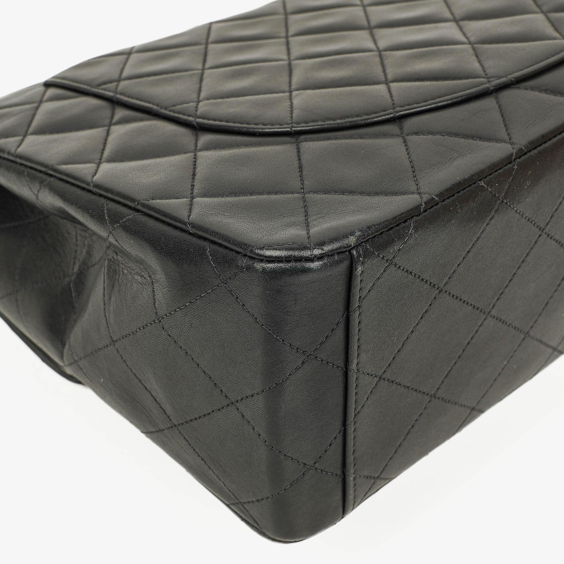 Chanel Maxi Jumbo CC Classic Single Flap Tasche in Schwarz aus gestepptem Lammleder mit 24K vergoldeten Beschlägen