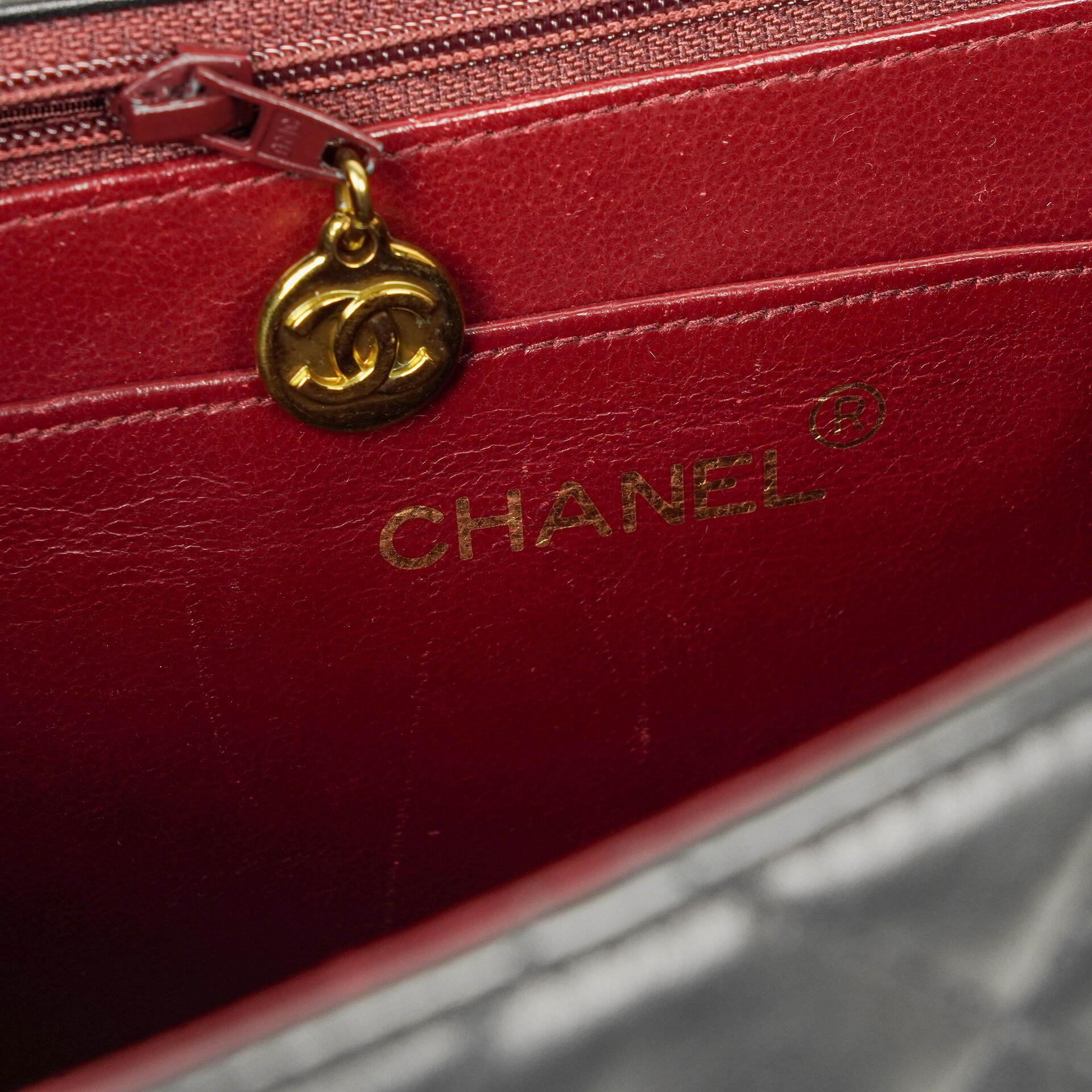 Chanel Maxi Jumbo CC Classic Single Flap Tasche in Schwarz aus gestepptem Lammleder mit 24K vergoldeten Beschlägen