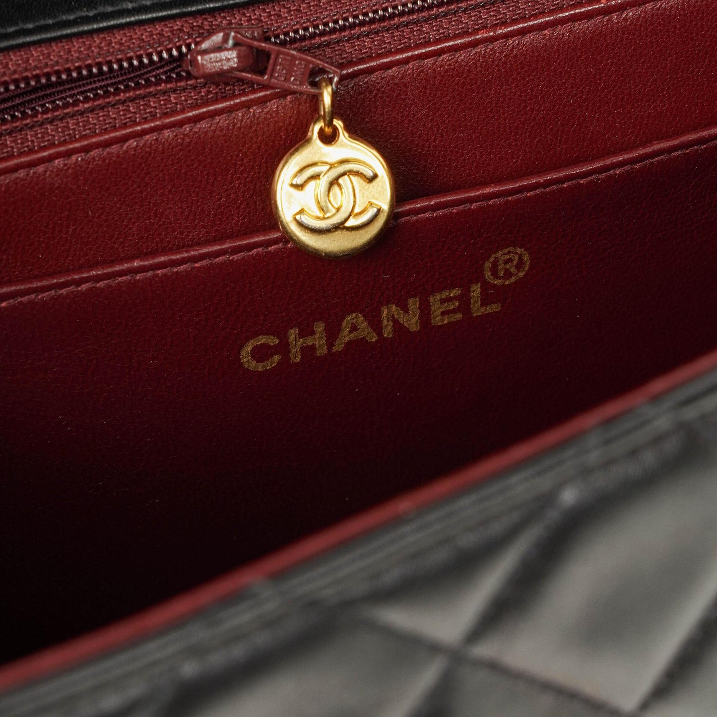 Chanel Maxi Jumbo CC Classic Single Flap Tasche in Schwarz aus gestepptem Lammleder mit 24K vergoldeten Beschlägen