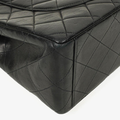 Chanel Maxi Jumbo CC Classic Single Flap Tasche aus schwarzem gestepptem Lammleder mit 24K vergoldeter Hardware