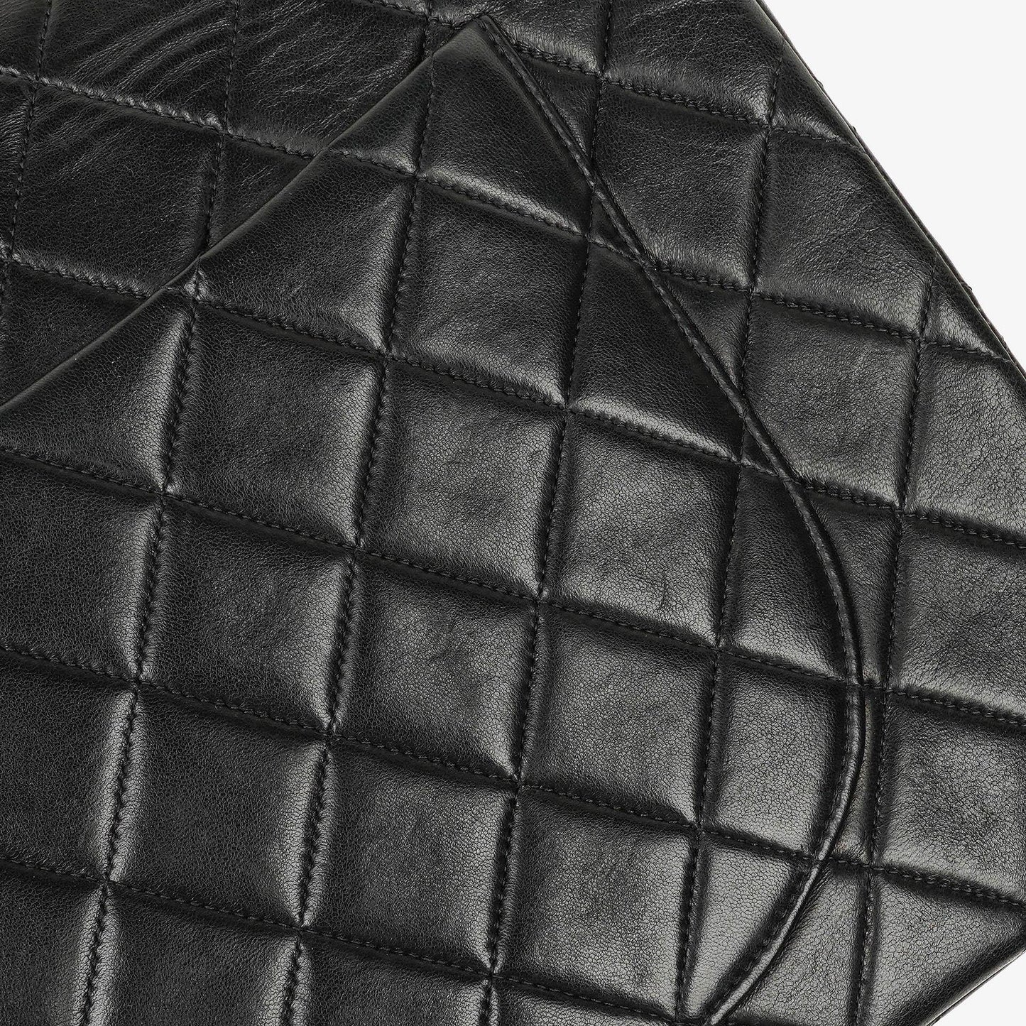 Chanel Maxi Jumbo CC Classic Single Flap Tasche aus schwarzem gestepptem Lammleder mit 24K vergoldeter Hardware