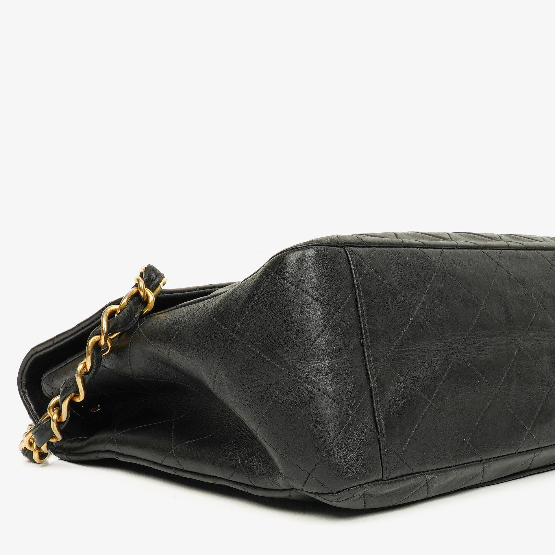 Chanel Maxi Jumbo CC Klassische Einfache Klappentasche Schwarz Gestepptes Lammleder 24K Vergoldete Beschläge