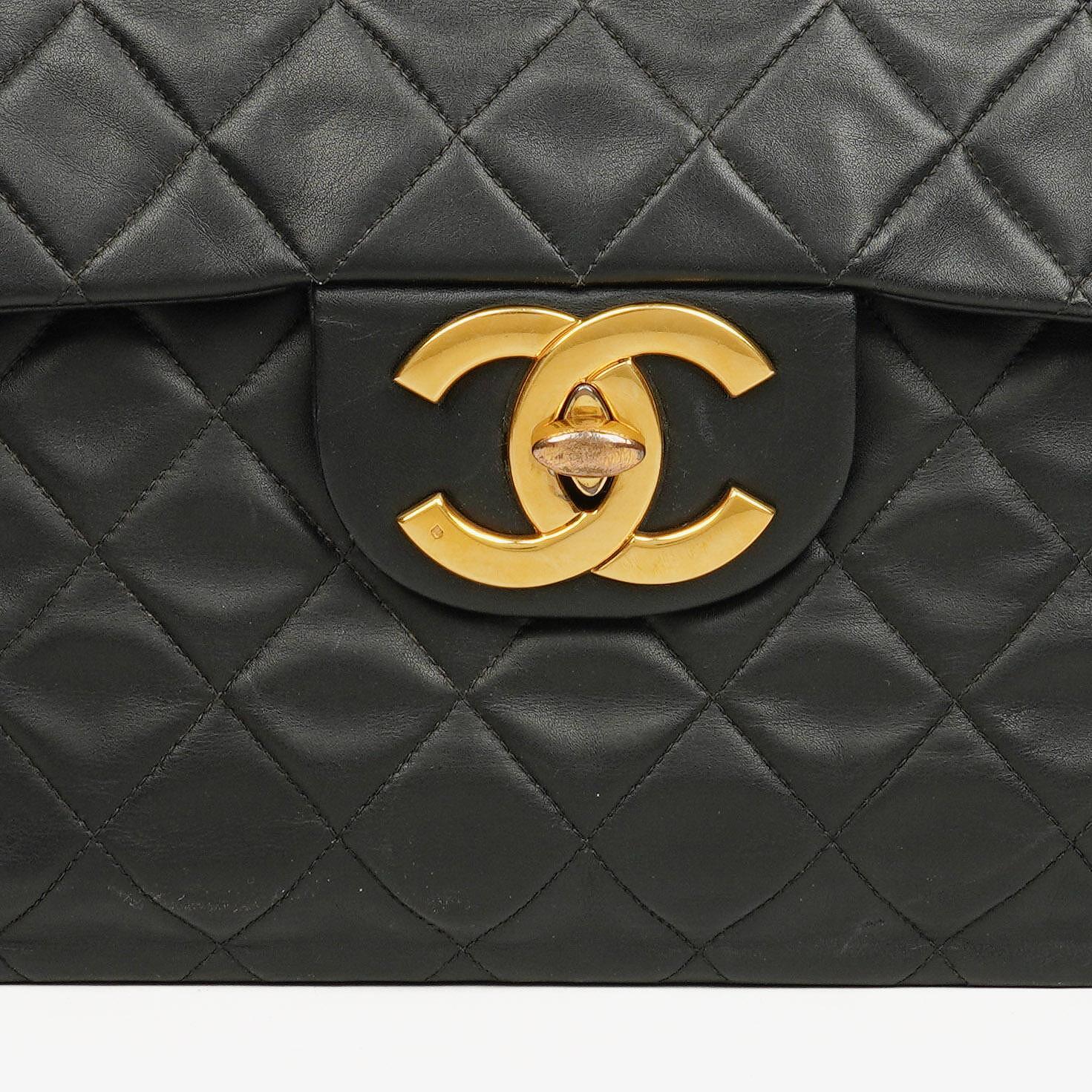 Chanel Maxi Jumbo CC Klassische Einfache Klappentasche Schwarz Gestepptes Lammleder 24K Vergoldete Beschläge