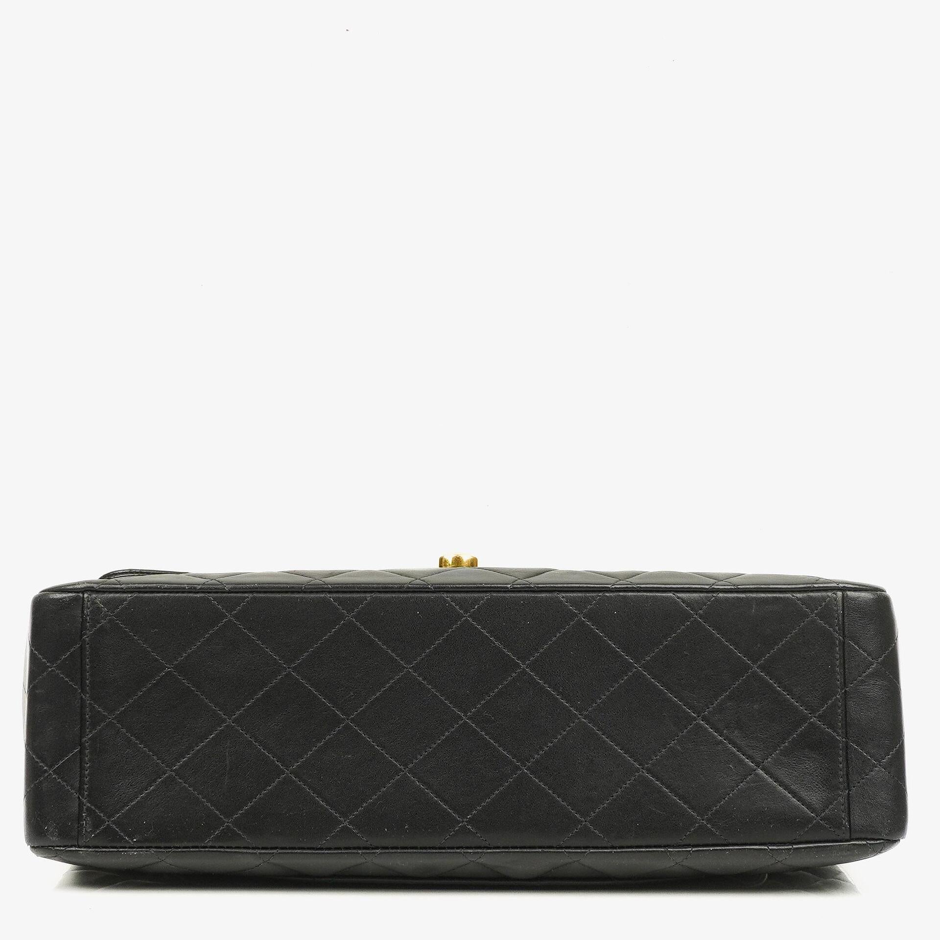 Chanel Maxi Jumbo Classic Single Flap Tasche Schwarz gestepptes Lammleder 24K vergoldete Hardware