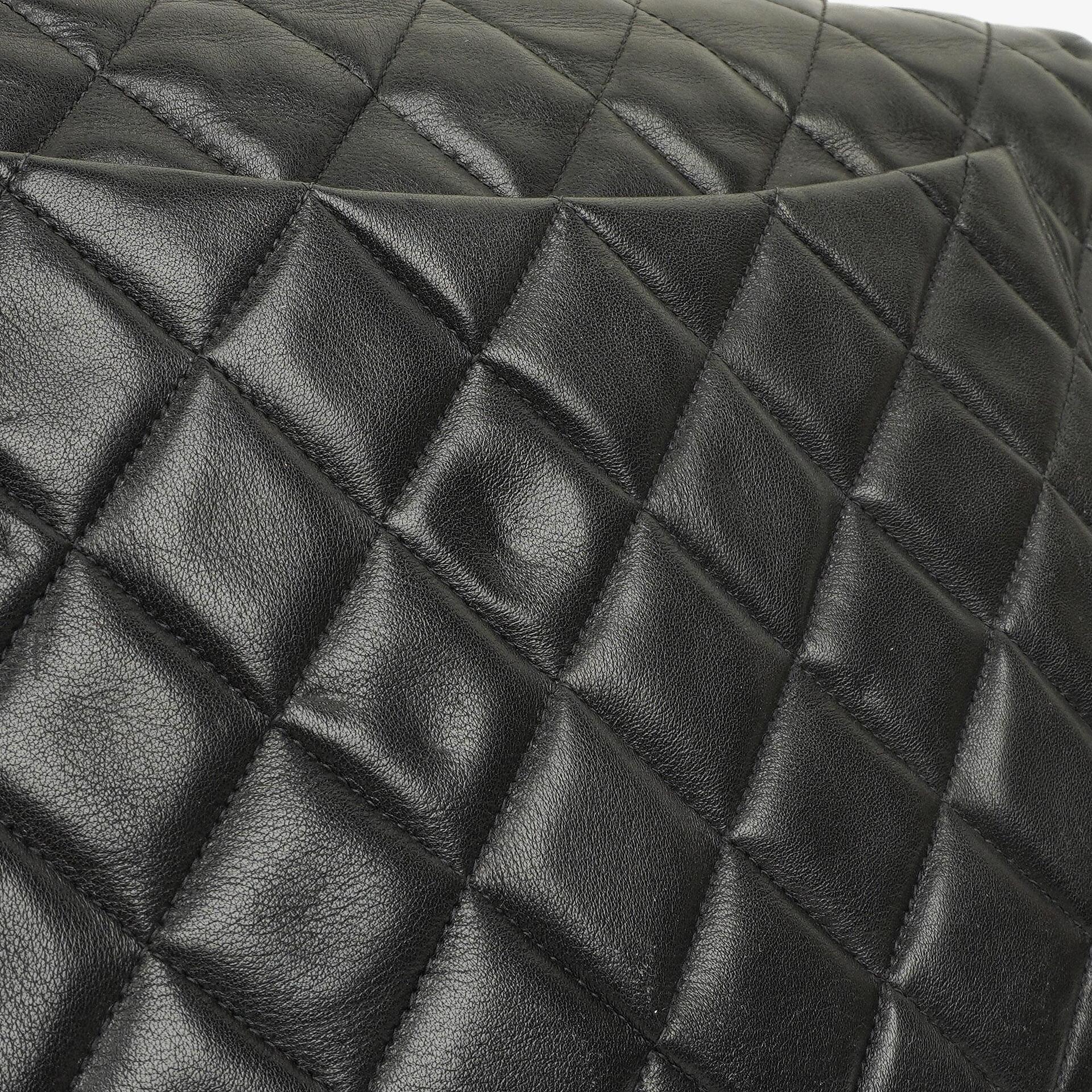 Chanel Maxi Jumbo Classic Single Flap Tasche Schwarz gestepptes Lammleder 24K vergoldete Hardware