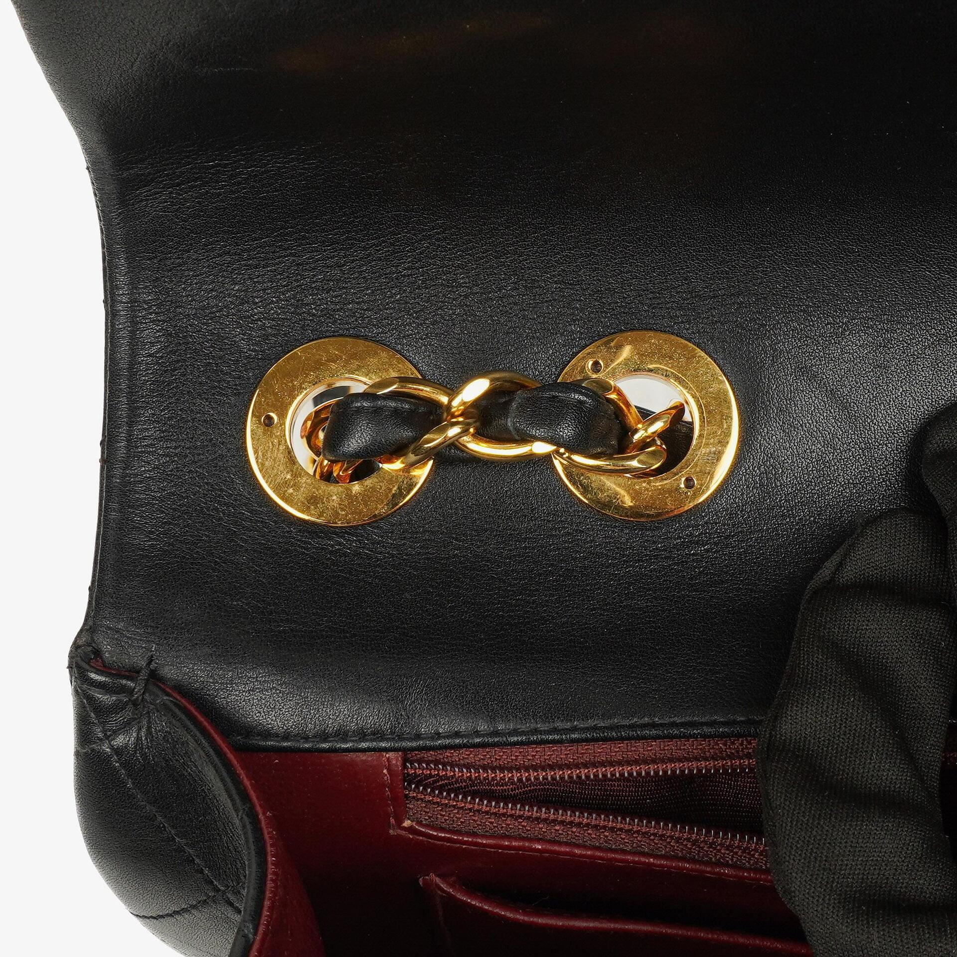 Chanel Maxi Jumbo Classic Single Flap Tasche Schwarz gestepptes Lammleder 24K vergoldete Hardware
