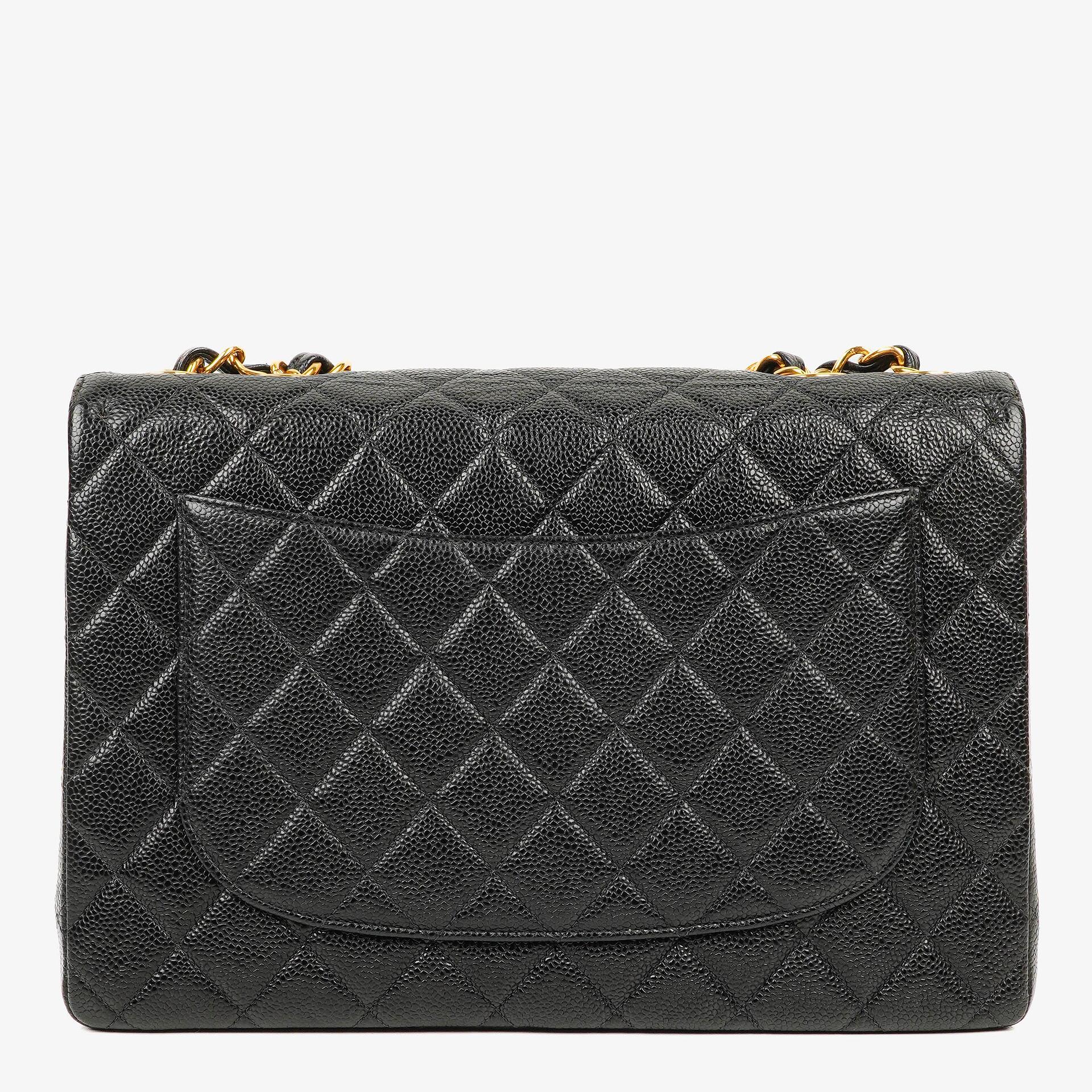 Chanel Maxi Jumbo Classic Single Flap Bag aus schwarzem gestepptem Lammleder mit 24K vergoldeter Hardware