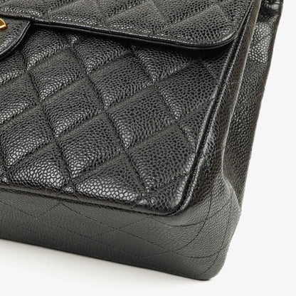 Chanel Maxi Jumbo Classic Single Flap Bag aus schwarzem gestepptem Lammleder mit 24K vergoldeter Hardware