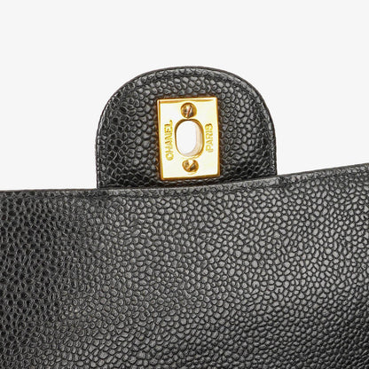 Chanel Maxi Jumbo Classic Single Flap Bag aus schwarzem gestepptem Lammleder mit 24K vergoldeter Hardware