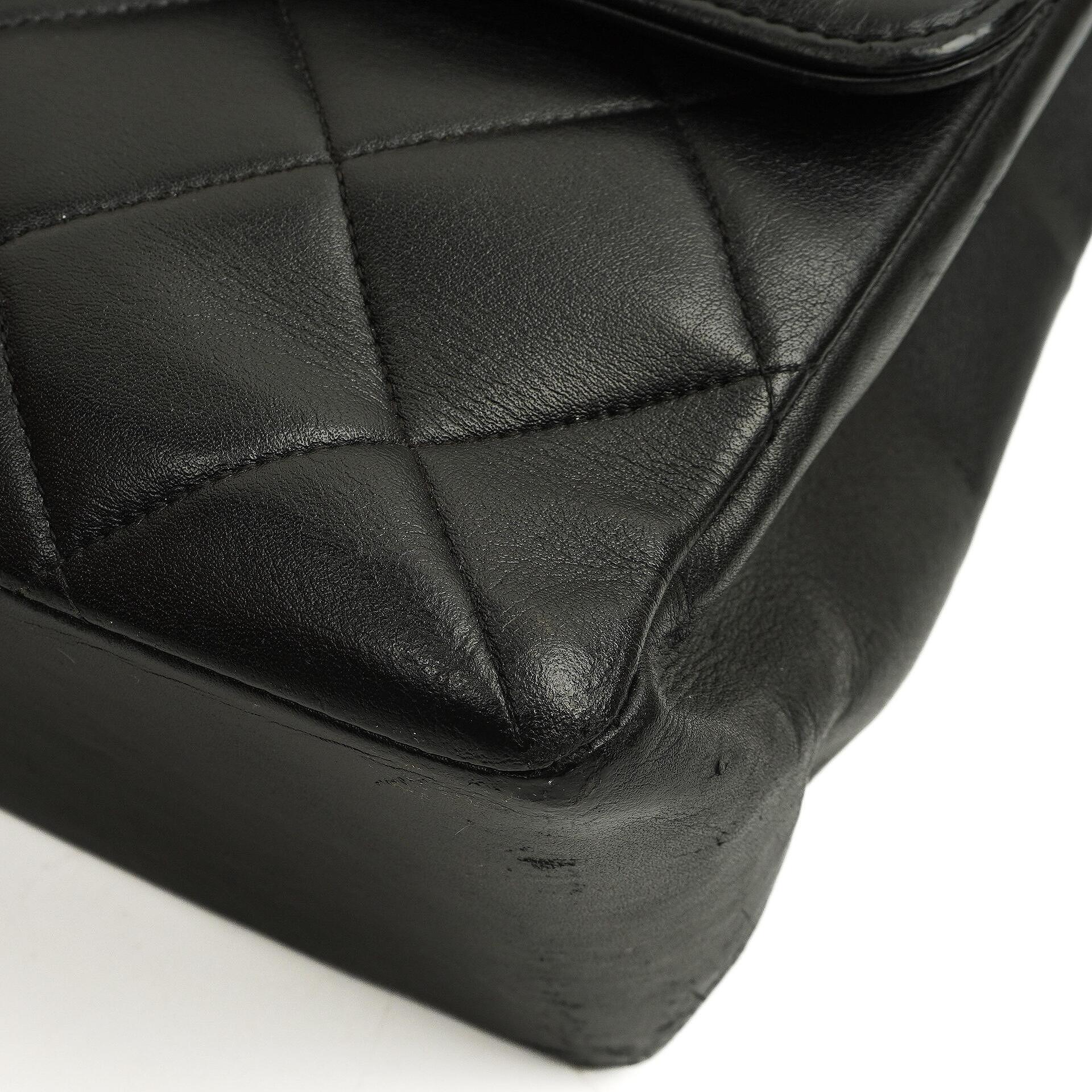 Chanel Classic Maxi Jumbo Single Flap Bag aus schwarzem gestepptem Lammleder mit 24K vergoldeten Beschlägen