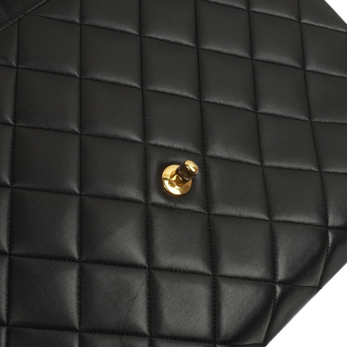 Chanel Classic Maxi Jumbo Single Flap Bag aus schwarzem gestepptem Lammleder mit 24K vergoldeten Beschlägen