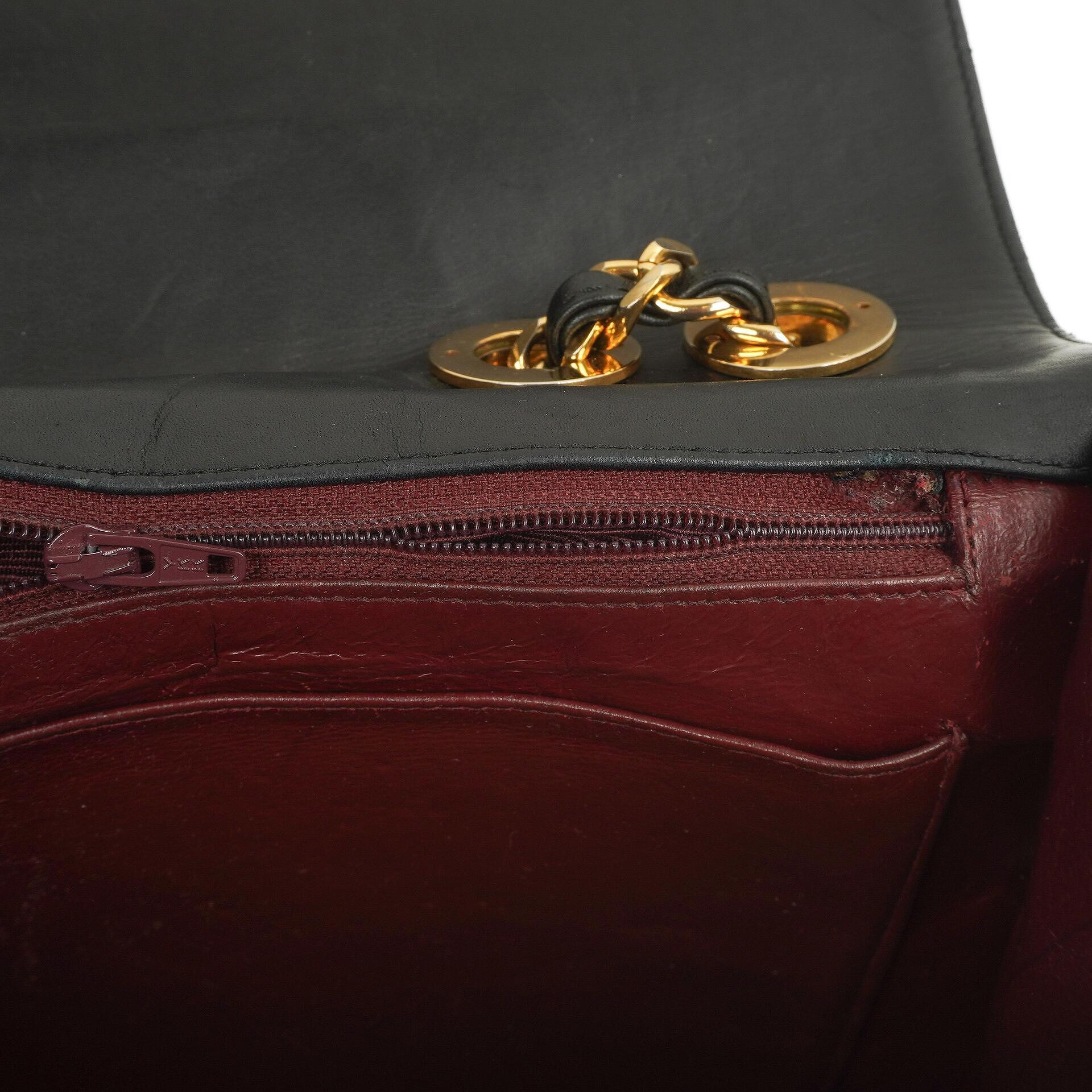Chanel Classic Maxi Jumbo Single Flap Bag aus schwarzem gestepptem Lammleder mit 24K vergoldeten Beschlägen