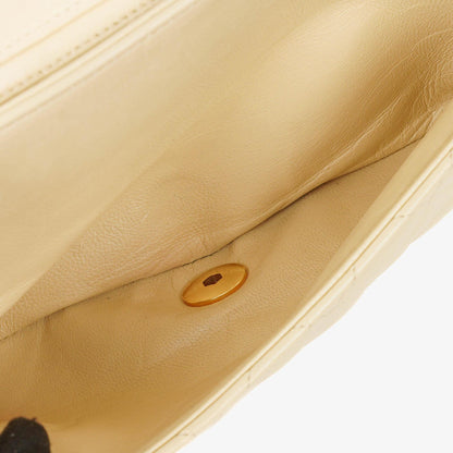 Chanel Maxi Logo Full Flap Tasche aus beigem gestepptem Leder mit 24K vergoldeten Beschlägen