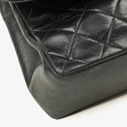 Chanel Medium Single Flap Tasche aus schwarzem gestepptem Lammleder mit 24K vergoldeten Beschlägen