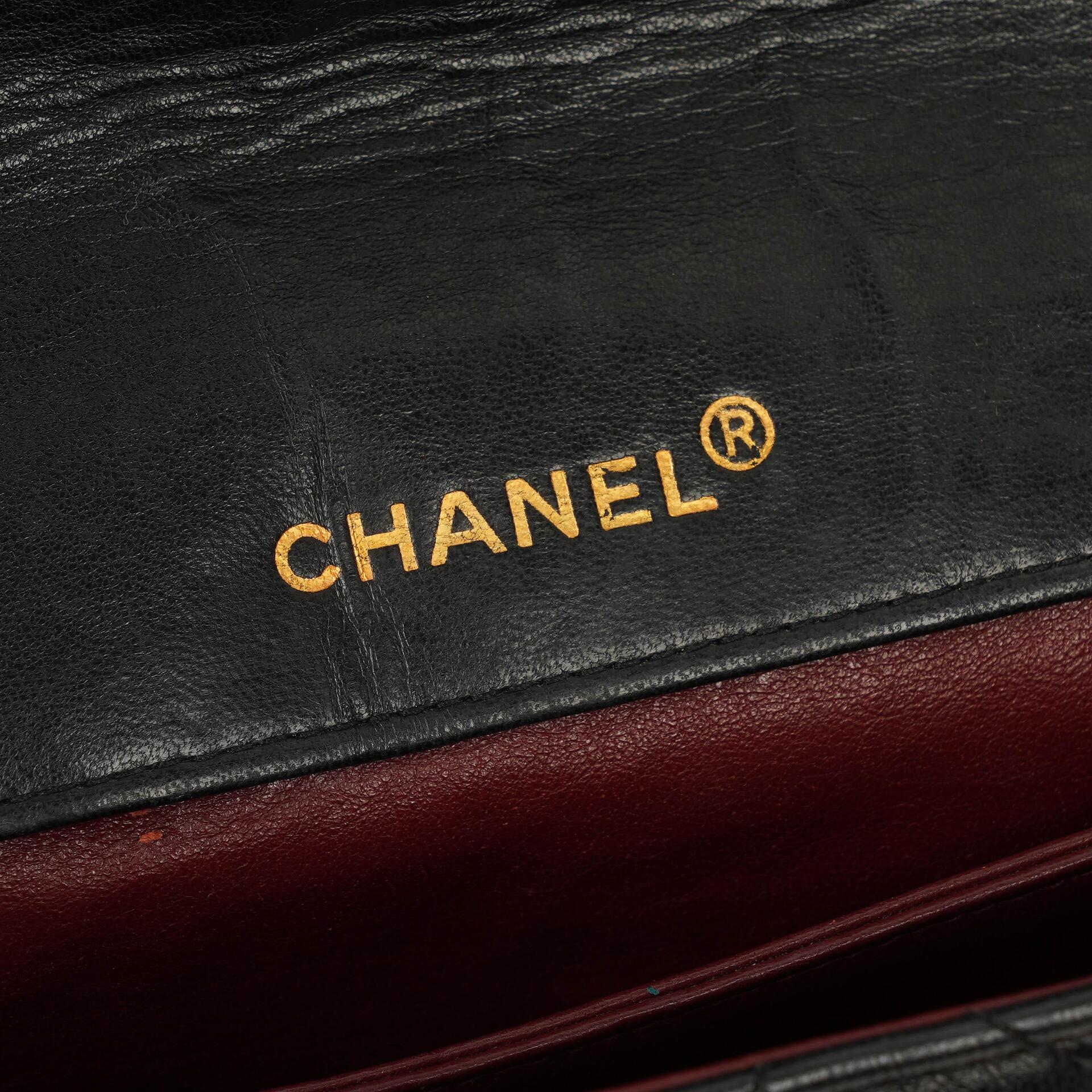 Chanel Medium Single Flap Tasche aus schwarzem gestepptem Lammleder mit 24K vergoldeten Beschlägen