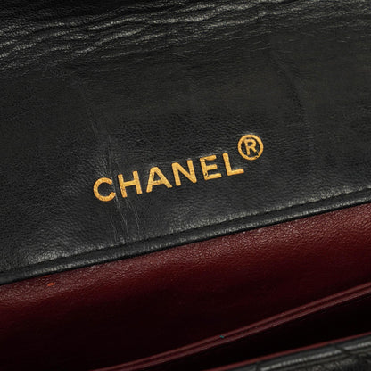 Chanel Medium Single Flap Tasche aus schwarzem gestepptem Lammleder mit 24K vergoldeten Beschlägen