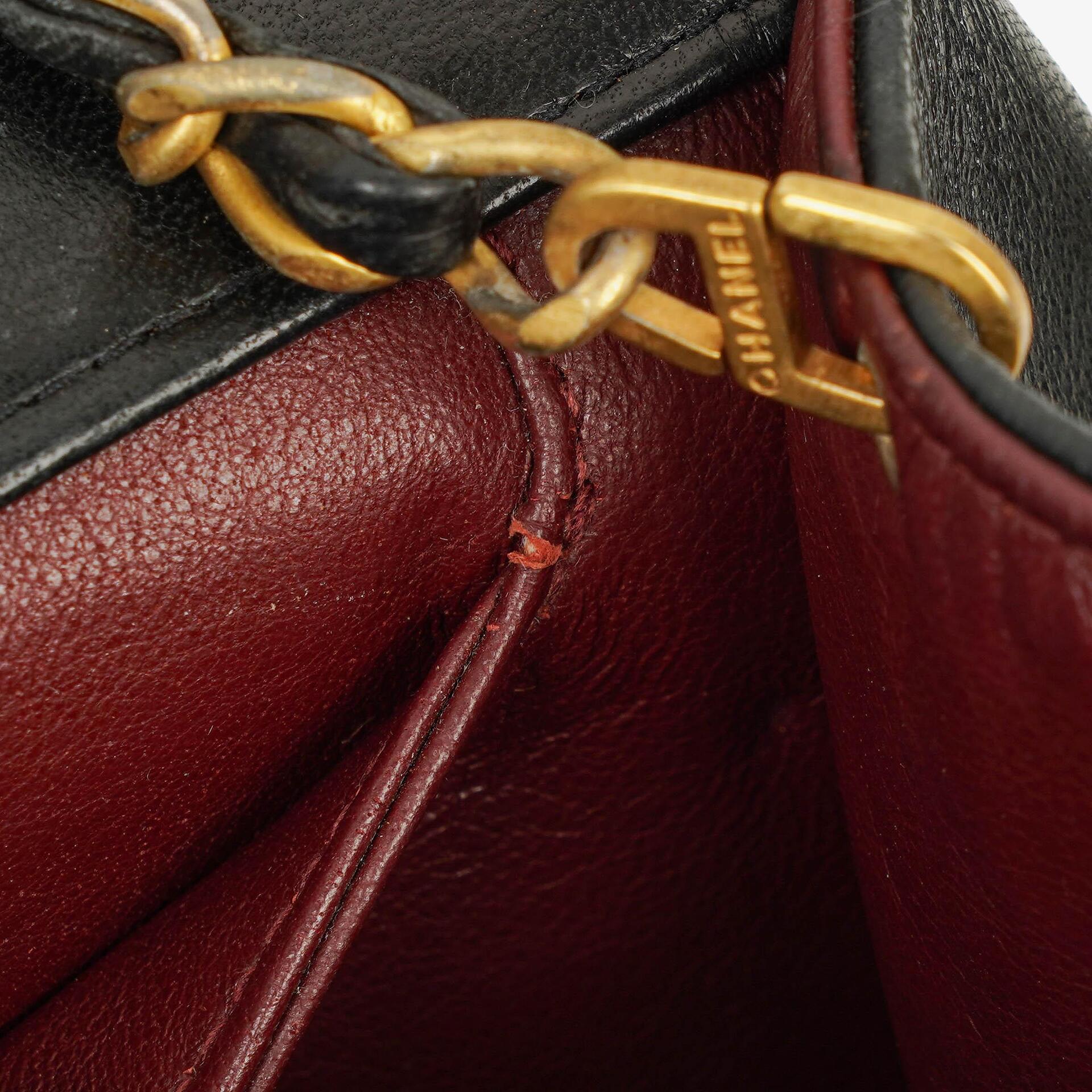 Chanel Medium Single Flap Tasche aus schwarzem gestepptem Lammleder mit 24K vergoldeten Beschlägen