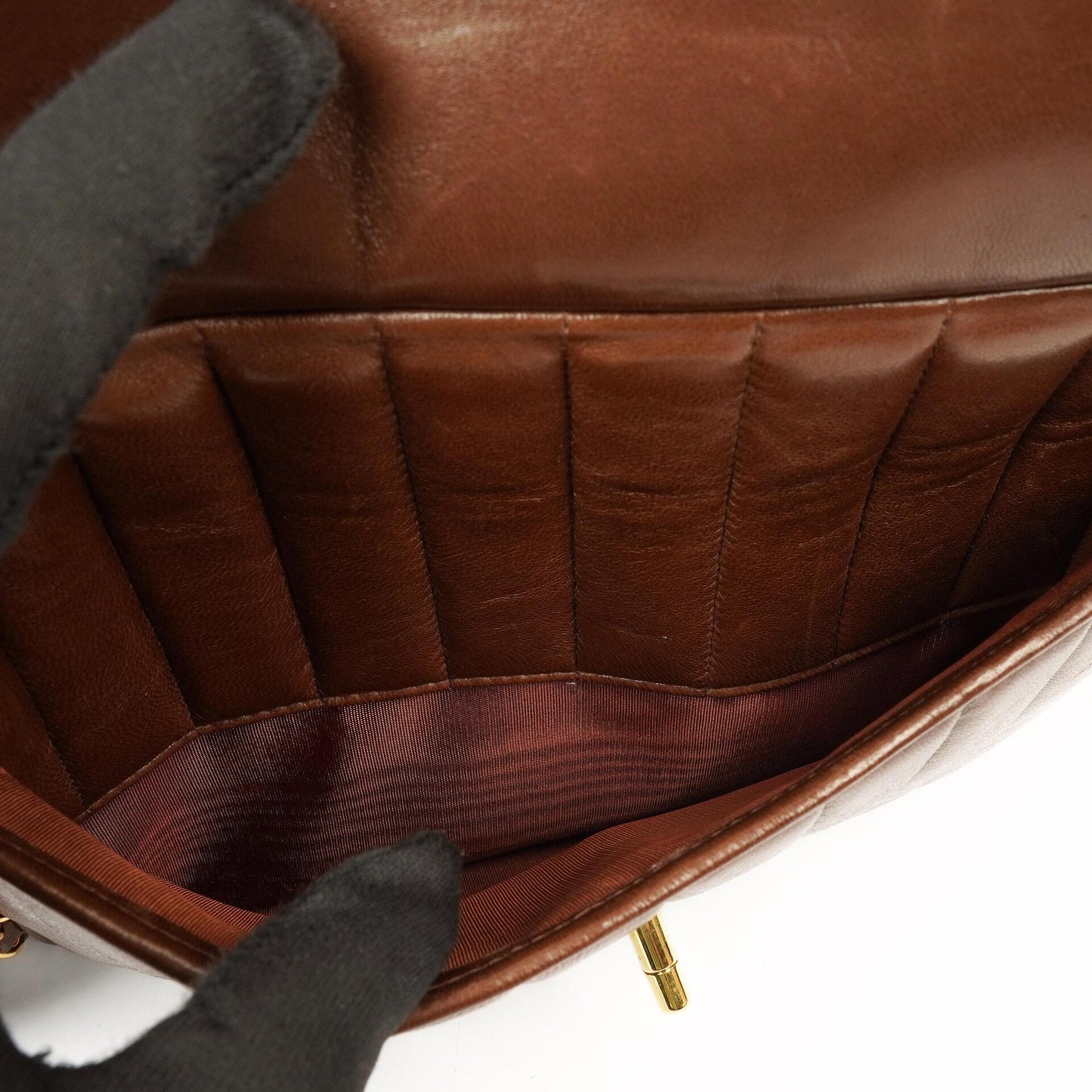 Chanel Medium Kamera Quaste Braune Vertikale Gequiltete Lammleder CC Klapptasche 24K Goldbeschläge, 1994-1996
