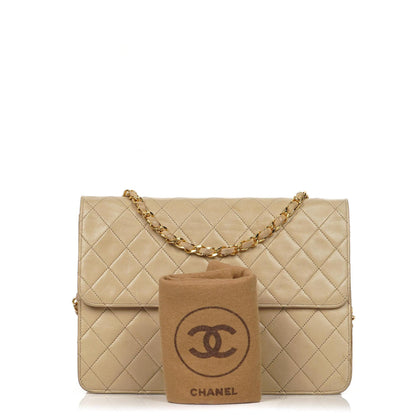 Chanel Medium Classic beige-ivory gestepptes Lammleder Single Flap Bag mit 24K goldplattierten Beschlägen