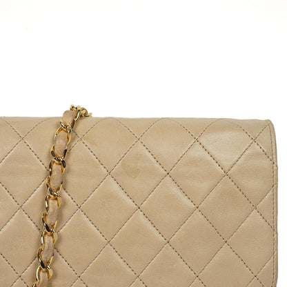 Chanel Medium Classic beige-ivory gestepptes Lammleder Single Flap Bag mit 24K goldplattierten Beschlägen