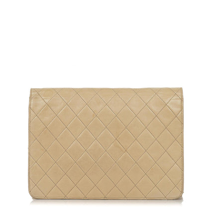 Chanel Medium Classic beige-ivory gestepptes Lammleder Single Flap Bag mit 24K goldplattierten Beschlägen